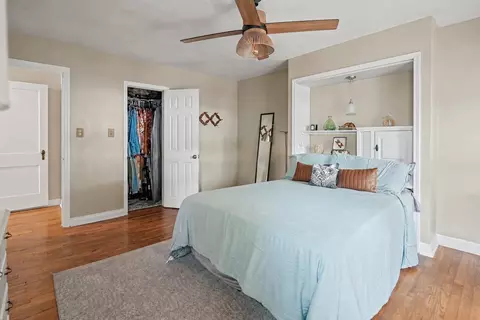 Bedroom - 2039 E Wayland St, Springfield, MO 65804 photo 3 of 3