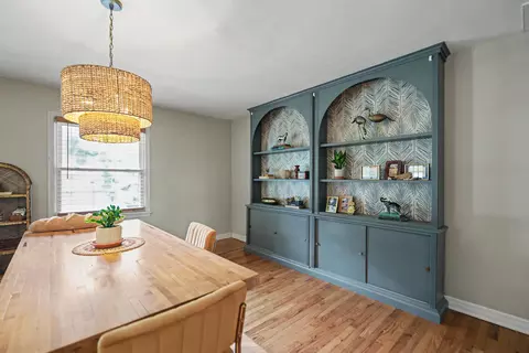 Dining - 2039 E Wayland St, Springfield, MO 65804 photo 4 of 4