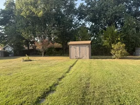 Exterior - 807 E 16th St, Mountain Grove, MO 65711 photo 9 of 9