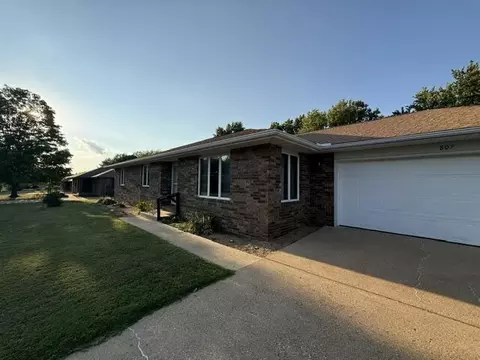 Exterior - 807 E 16th St, Mountain Grove, MO 65711 photo 4 of 9