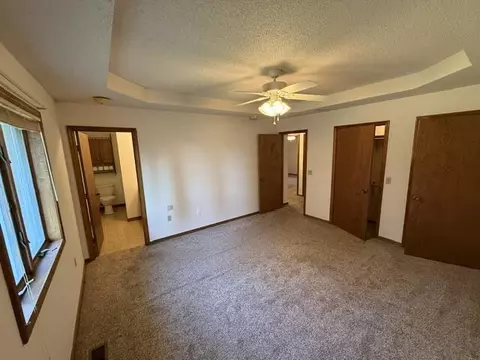 Bedroom - 807 E 16th St, Mountain Grove, MO 65711 photo 5 of 6