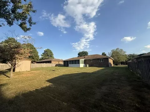 Exterior - 807 E 16th St, Mountain Grove, MO 65711 photo 6 of 9
