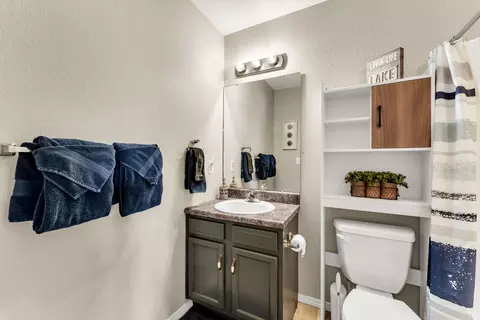 Bath - 52 Timber Oaks Trl #B, Branson, MO 65616 photo 3 of 7