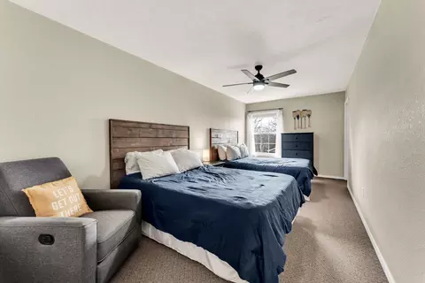 Bedroom - 52 Timber Oaks Trl #B, Branson, MO 65616 photo 4 of 5