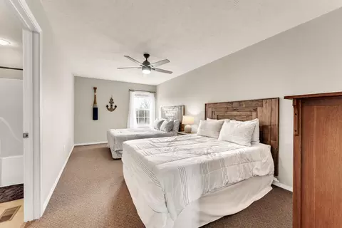Bedroom - 52 Timber Oaks Trl #B, Branson, MO 65616 photo 5 of 5