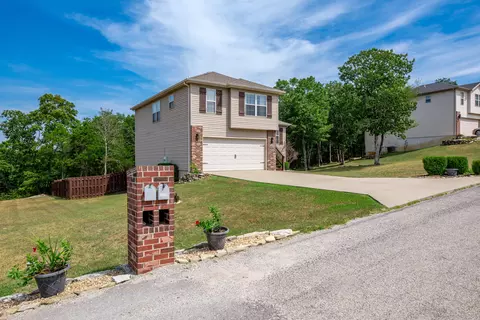 Exterior - 421 Highpoints Rdg, Branson, MO 65616 photo 4 of 10
