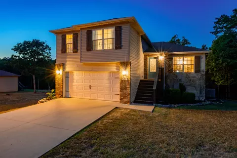 Exterior - 421 Highpoints Rdg, Branson, MO 65616 photo 2 of 10