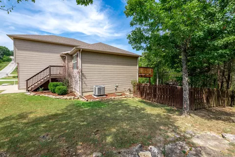 Exterior - 421 Highpoints Rdg, Branson, MO 65616 photo 5 of 10