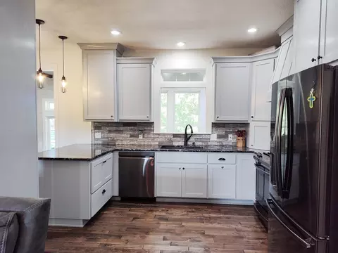 Kitchen - 2373 E 540th Rd, Buffalo, MO 65622 photo 1 of 7