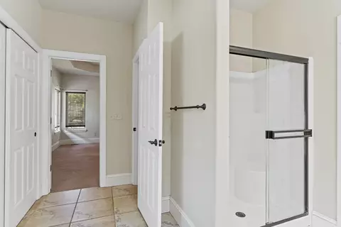 Entry Way - 4039 E Melody Ln, Springfield, MO 65809 photo 3 of 5