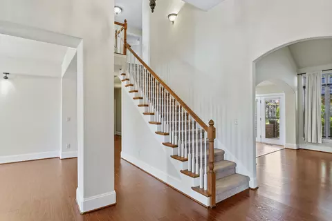 Entry Way - 4039 E Melody Ln, Springfield, MO 65809 photo 4 of 5