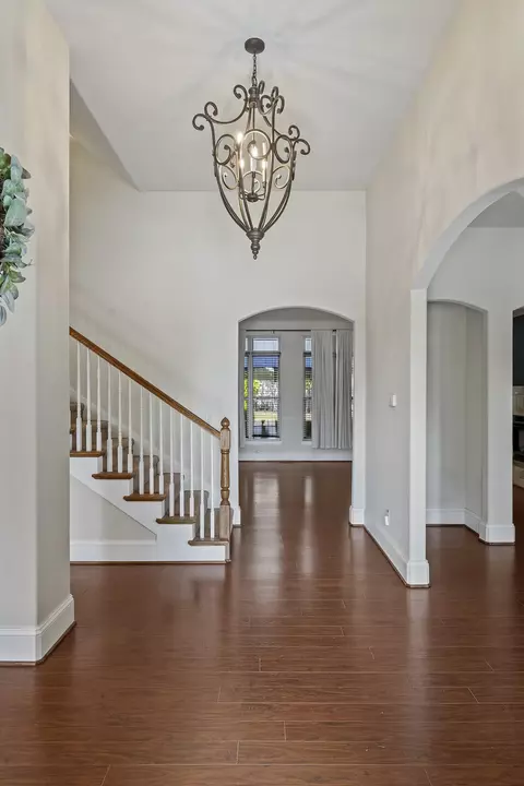 Entry Way - 4039 E Melody Ln, Springfield, MO 65809 photo 2 of 5