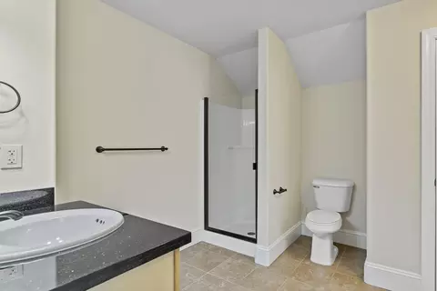 Bath - 4039 E Melody Ln, Springfield, MO 65809 photo 6 of 6