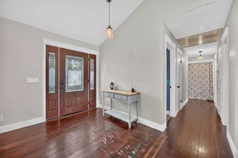 Entry Way - 1938 Dark Valley Rd, Marshfield, MO 65706 photo 5 of 8