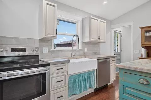 Kitchen - 1938 Dark Valley Rd, Marshfield, MO 65706 photo 6 of 6