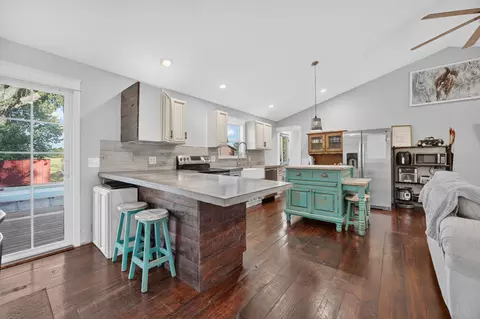 Kitchen - 1938 Dark Valley Rd, Marshfield, MO 65706 photo 1 of 6