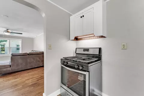 Kitchen - 106 E Mount Vernon Rd, Billings, MO 65610 photo 5 of 7