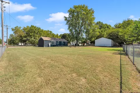 Exterior - 106 E Mount Vernon Rd, Billings, MO 65610 photo 6 of 9