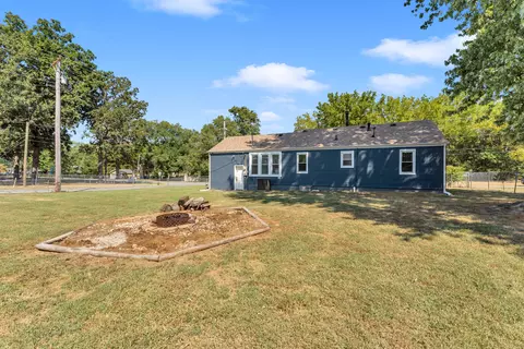 Exterior - 106 E Mount Vernon Rd, Billings, MO 65610 photo 7 of 9