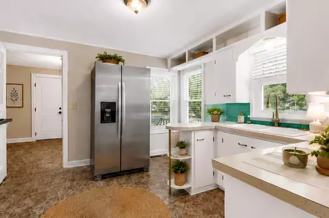 Kitchen - 106 E Mount Vernon Rd, Billings, MO 65610 photo 3 of 7