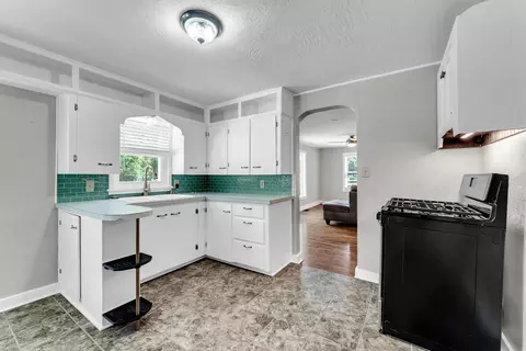 Kitchen - 106 E Mount Vernon Rd, Billings, MO 65610 photo 7 of 7