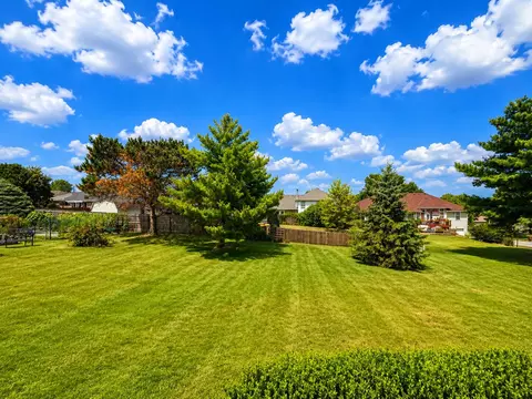 Exterior - 3945 W Cardinal St, Springfield, MO 65810 photo 7 of 7