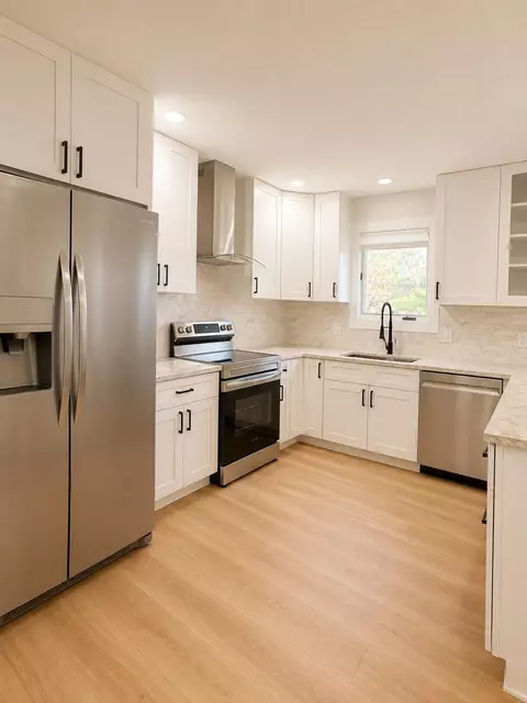 Kitchen - 3945 W Cardinal St, Springfield, MO 65810 photo 3 of 5