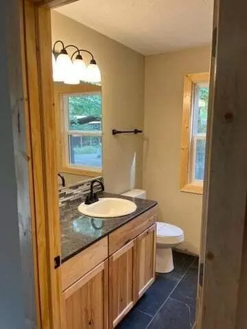 Bath - 353 S Millwood St, Shell Knob, MO 65747 photo 2 of 2