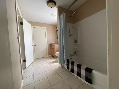 Bath - 109 E Lillian Ave, Crane, MO 65633 photo 1 of 3