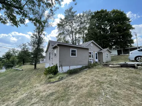 Exterior - 109 E Lillian Ave, Crane, MO 65633 photo 4 of 4