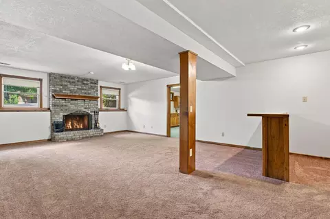 Living - 4009 S Cutler Ct, Springfield, MO 65807 photo 7 of 7