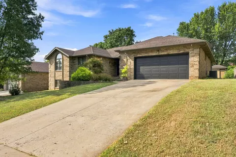 Exterior - 4009 S Cutler Ct, Springfield, MO 65807 photo 2 of 8