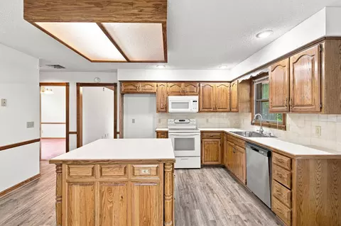 Kitchen - 4009 S Cutler Ct, Springfield, MO 65807 photo 3 of 3