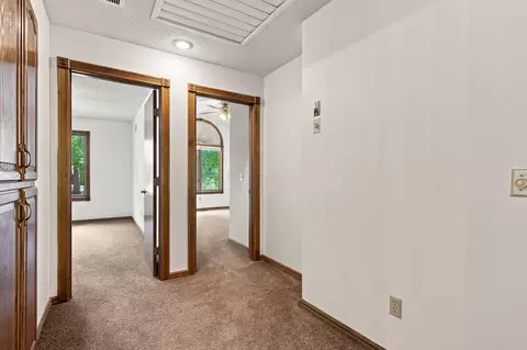 Entry Way - 4009 S Cutler Ct, Springfield, MO 65807 photo 1 of 2