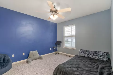 Bedroom - 3032 W Grandview St, Springfield, MO 65803 photo 4 of 4
