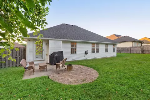 Exterior - 3032 W Grandview St, Springfield, MO 65803 photo 4 of 7