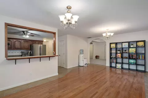 Living - 3032 W Grandview St, Springfield, MO 65803 photo 8 of 8