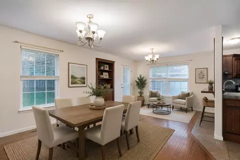 Dining - 3032 W Grandview St, Springfield, MO 65803 photo 1 of 2