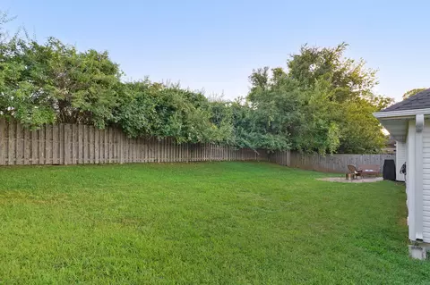 Exterior - 3032 W Grandview St, Springfield, MO 65803 photo 6 of 7