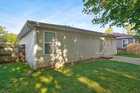 Exterior - 322 N Westport Ave, Springfield, MO 65802 photo 7 of 8