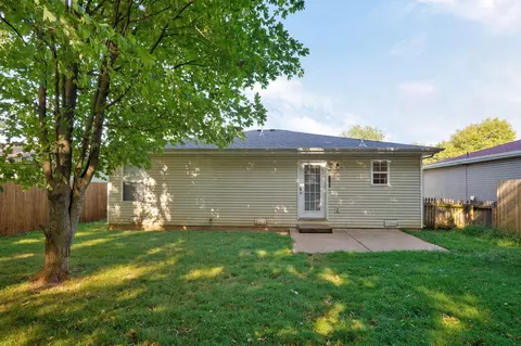 Exterior - 322 N Westport Ave, Springfield, MO 65802 photo 6 of 8