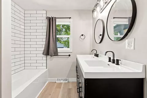 Bath - 304 S 5th St, Ozark, MO 65721 photo 1 of 1