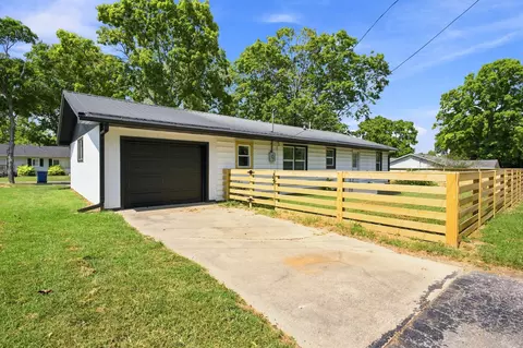 Exterior - 304 S 5th St, Ozark, MO 65721 photo 7 of 7