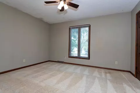 Bedroom - 3451 E Carol Dr, Springfield, MO 65809 photo 3 of 6