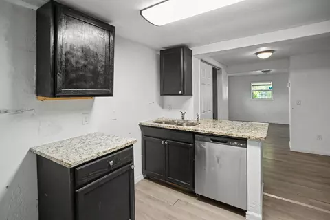 Kitchen - 1830 E Monroe Ter, Springfield, MO 65802 photo 2 of 2