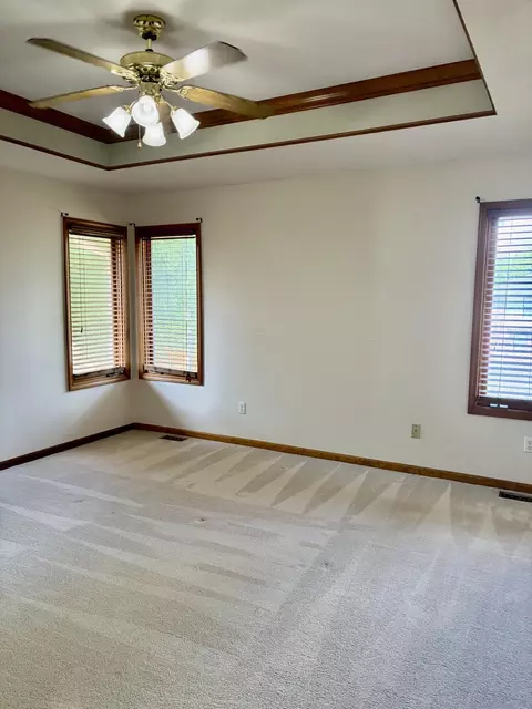Bedroom - 1099 E Nottingham Ln, Springfield, MO 65810 photo 1 of 4