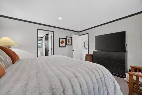 Bedroom - 75 Moark Ln, Lampe, MO 65681 photo 2 of 3
