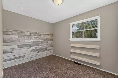 Bedroom - 813 Kentucky Rd, Ozark, MO 65721 photo 5 of 5