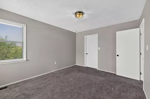 Bedroom - 813 Kentucky Rd, Ozark, MO 65721 photo 2 of 5