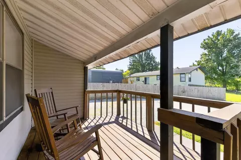 Exterior - 813 Kentucky Rd, Ozark, MO 65721 photo 4 of 11